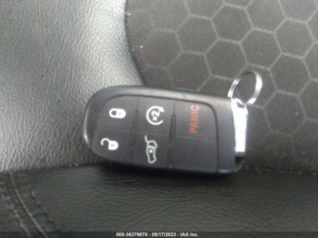 3C4NJDBB5KT601807 Jeep Compass Altitude