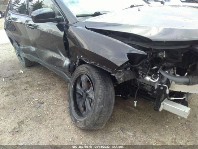 3C4NJDBB5KT601807 Jeep Compass Altitude