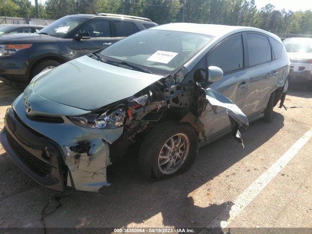 Toyota Prius V Two/five/three/four 2017 JTDZN3EU7HJ068338 Image 2