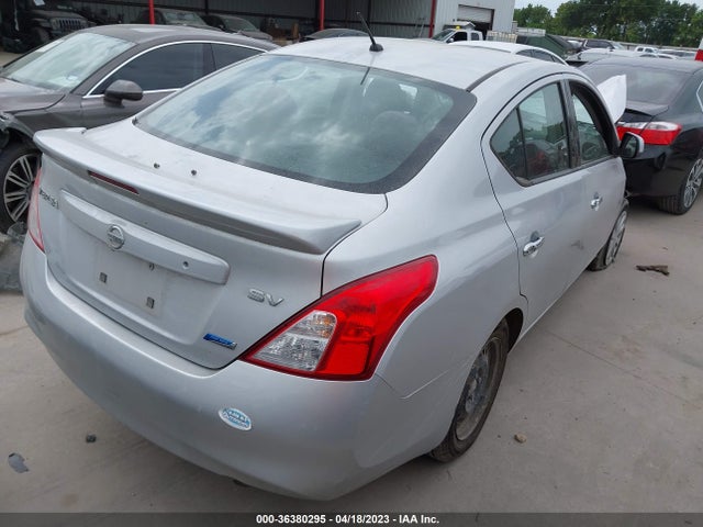 Nissan VERSA SV 2014 3N1CN7AP4EL810425 Image 5