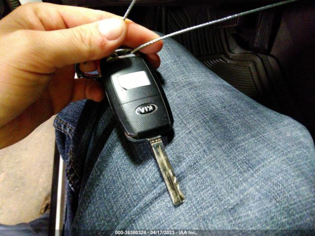 KNDPBCAC0E7631526 KIA Sportage Lx