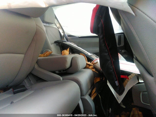 Honda Odyssey Touring 2019 5FNRL6H80KB059940 Image 8