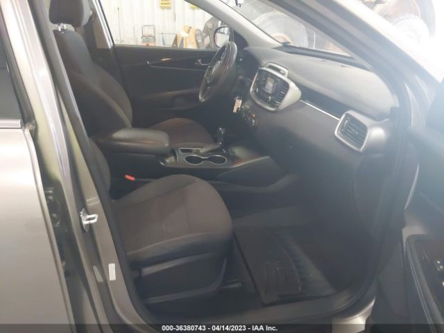 5XYPGDA57GG175510 KIA SORENTO LX