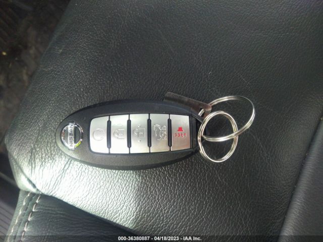 5N1AT3CB1MC703567 Nissan Rogue Sl
