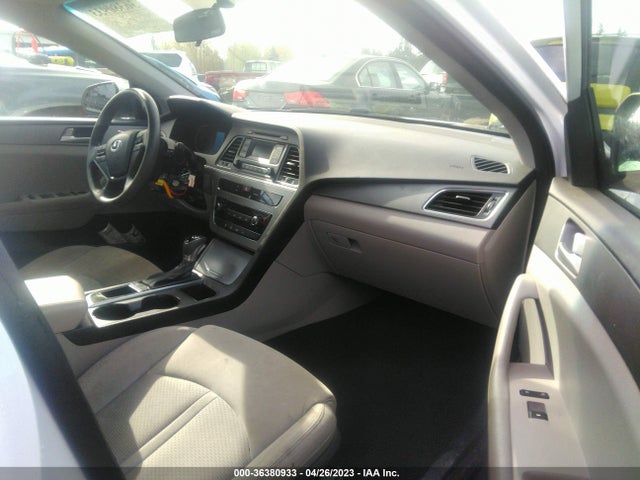 2015 HYUNDAI SONATA 2.4L SE VIN: 5NPE24AF9FH191200