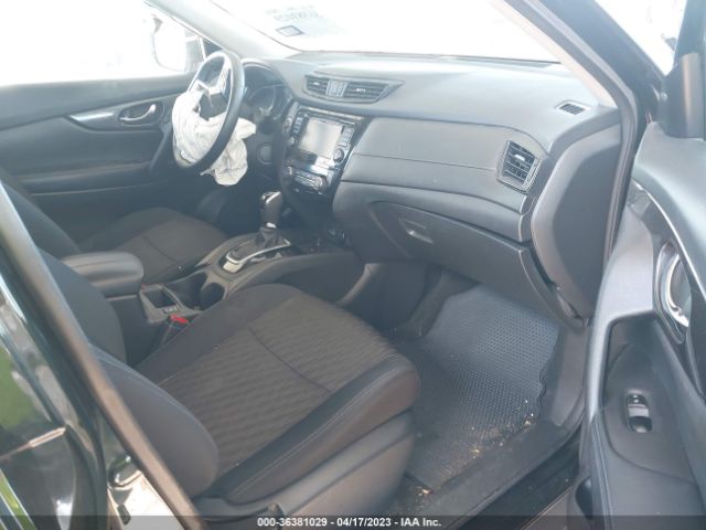 5N1AT2MT1JC823561 Nissan ROGUE SV