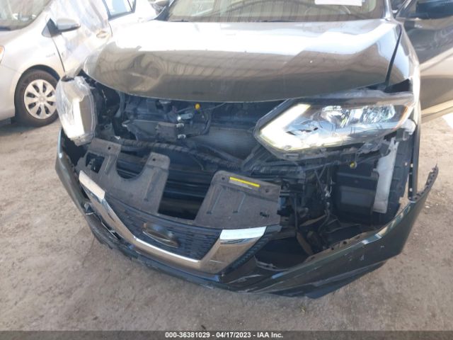 5N1AT2MT1JC823561 Nissan ROGUE SV