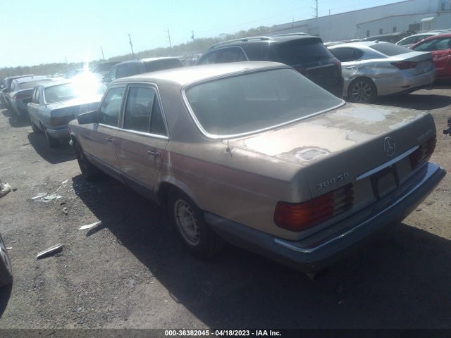1985 MERCEDES-BENZ 300 SD VIN: WDBCB20C0FA162046