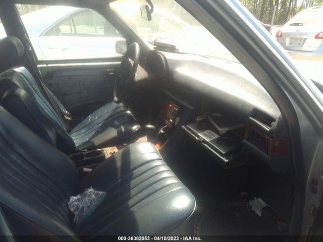 1985 MERCEDES-BENZ 300 SD VIN: WDBCB20C7FA133689