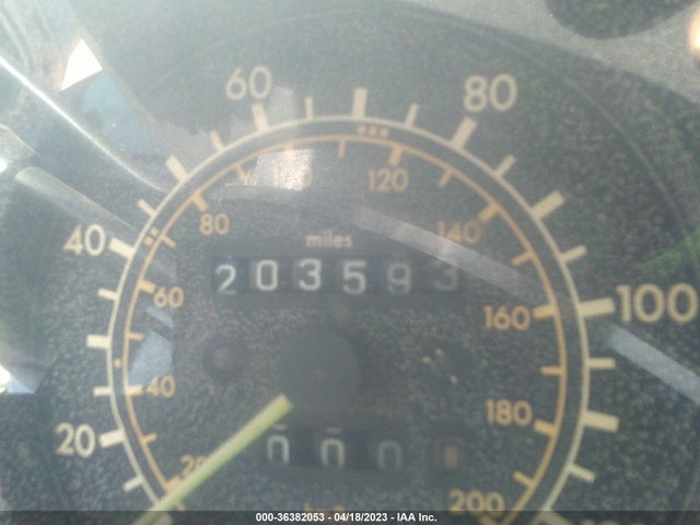1985 MERCEDES-BENZ 300 SD VIN: WDBCB20C7FA133689
