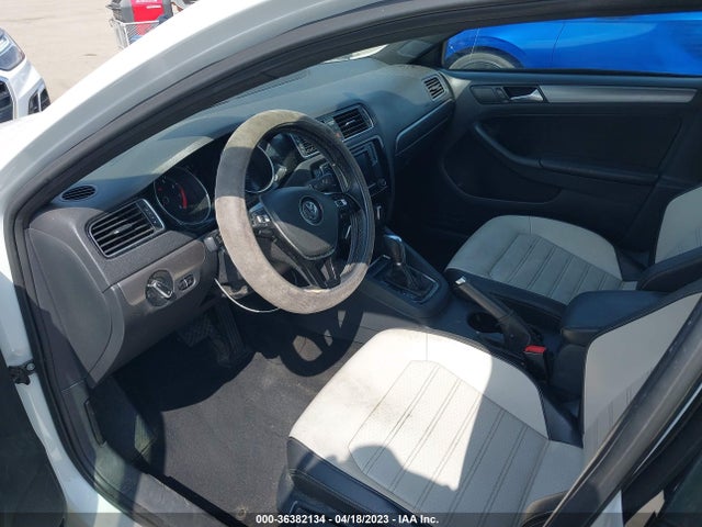3VWD17AJ2GM277154 Volkswagen Jetta Sedan 1.8t Sport