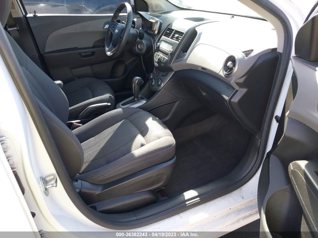 Chevrolet SONIC LT 2015 1G1JC6SHXF4101736 Image 7
