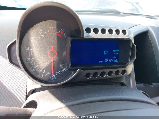 Chevrolet SONIC LT 2015 1G1JC6SHXF4101736 Image 9