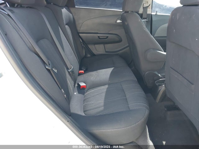 Chevrolet SONIC LT 2015 1G1JC6SHXF4101736 Image 10