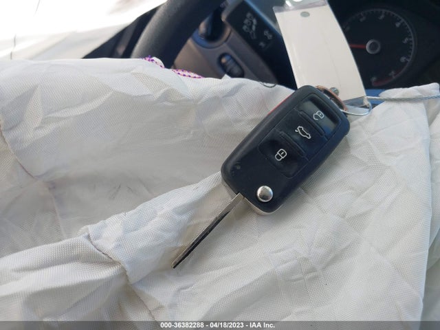2014 VOLKSWAGEN JETTA SEDAN S VIN: 3VW2K7AJ8EM249537