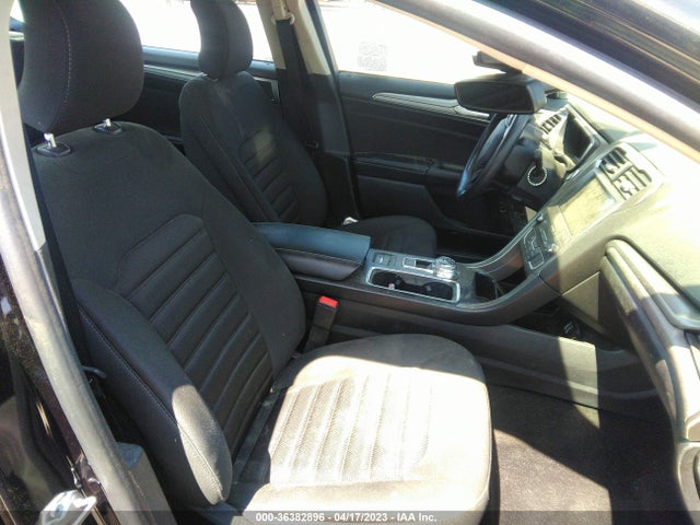 3FA6P0LU0KR148632 Ford Fusion Hybrid Se