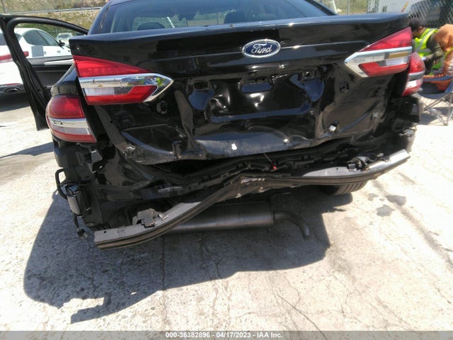 3FA6P0LU0KR148632 Ford Fusion Hybrid Se