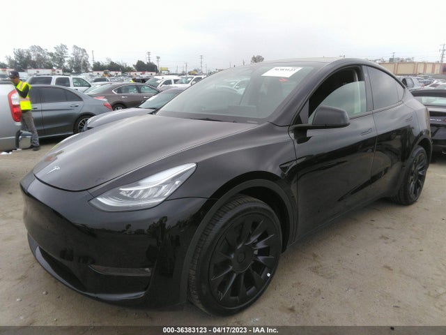 Tesla Model Y Long Range 2022 7SAYGDEE9NF574912 Image 2