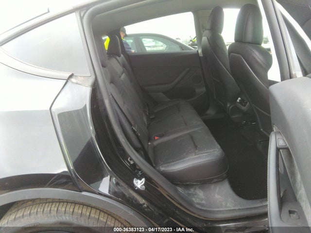 Tesla Model Y Long Range 2022 7SAYGDEE9NF574912 Image 9