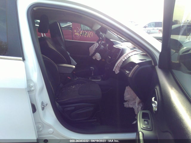 1C4PJMCS9FW624613 Jeep Cherokee Latitude