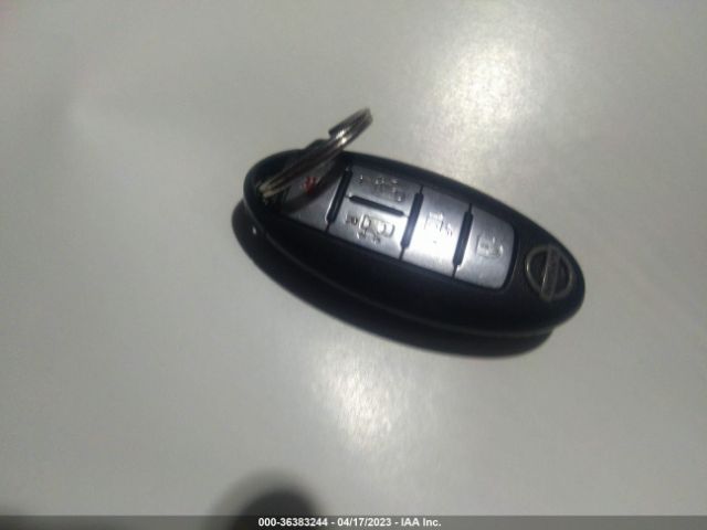 JN8AE2KP0E9105107 Nissan Quest Sv
