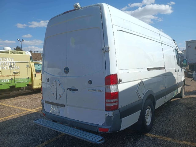 2011 MERCEDES-BENZ SPRINTER CARGO VANS VIN: WD3PE8CB3B5566715
