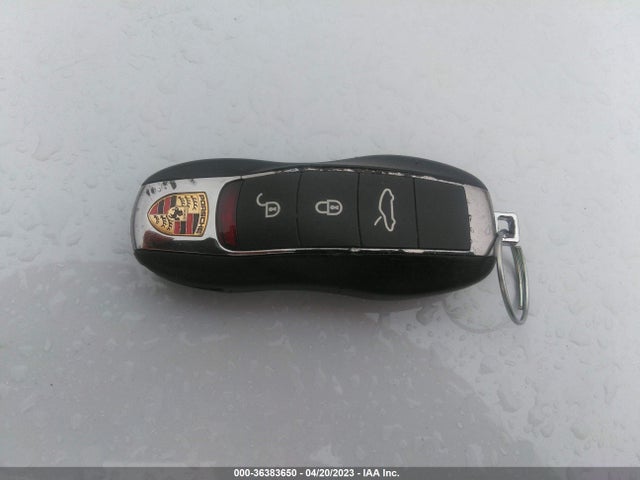 WP0AA2A98JS105708 Porsche 911 CARRERA