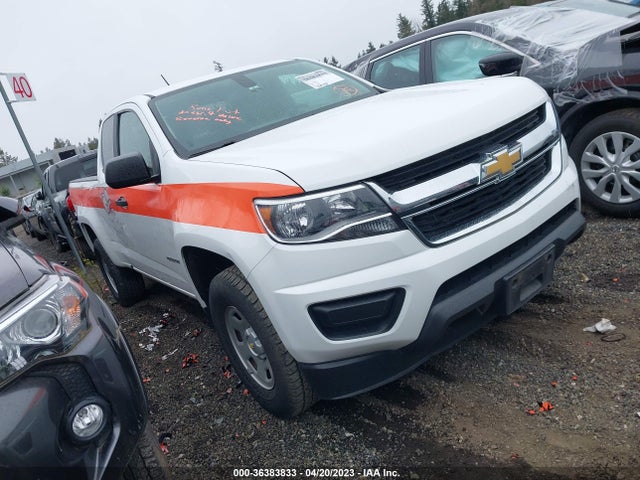 2017 1GCHSBEA2H1140468 main image