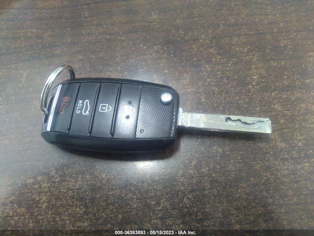 KIA Optima Lx 2016 5XXGT4L39GG003622 Image 3