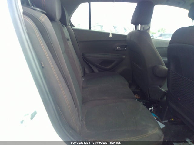 Chevrolet TRAX LS 2018 3GNCJKSB4JL185007 Image 9