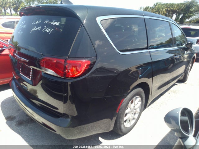 2C4RC1CG2NR211520 Chrysler Voyager Lx
