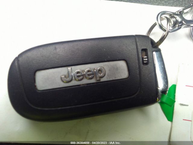 3C4NJDBB8KT597090 Jeep Compass Latitude