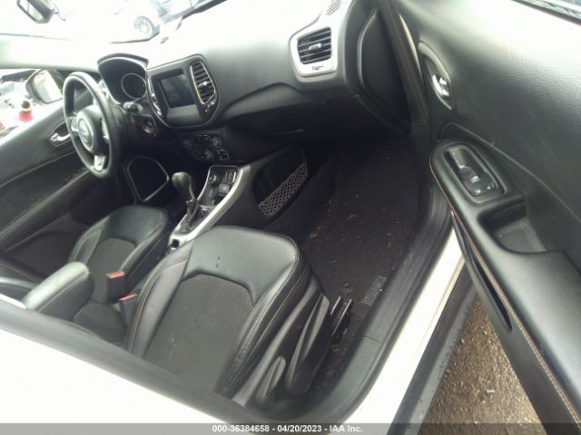 3C4NJDBB8KT597090 Jeep Compass Latitude