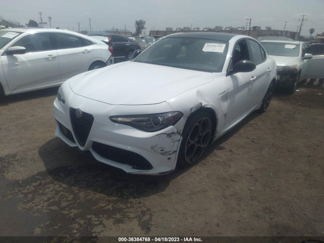 2022 Alfa Romeo Giulia, VIN: ZARFAMBN5N7663950