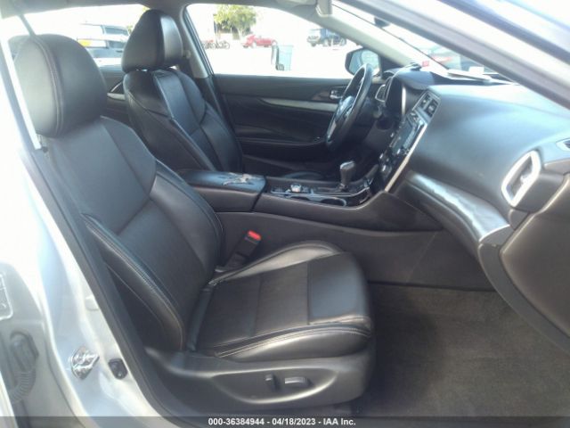 1N4AA6AP6HC372040 Nissan MAXIMA SV