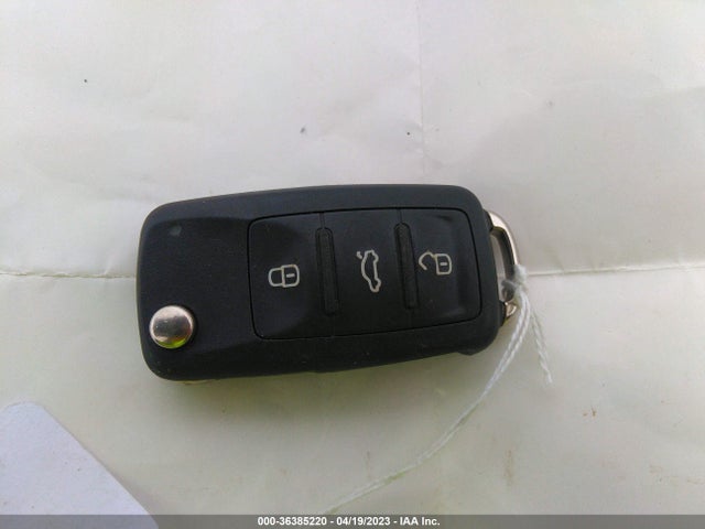 WVGBV7AX8GW522117 Volkswagen TIGUAN S