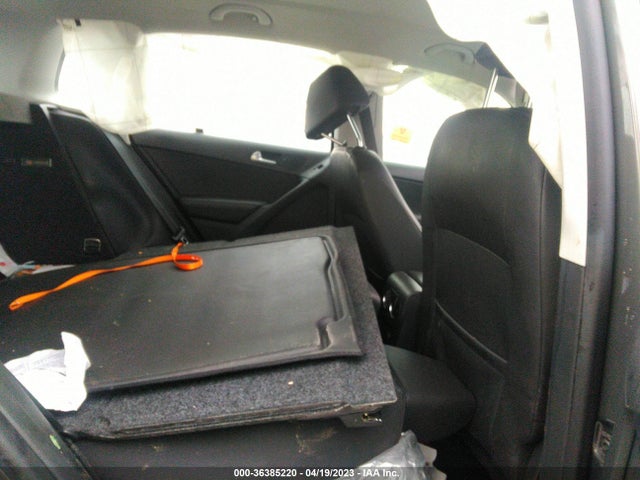 WVGBV7AX8GW522117 Volkswagen TIGUAN S