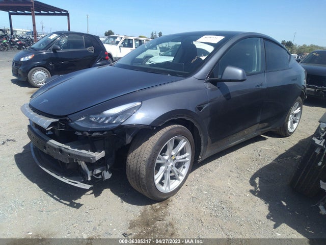 Tesla Model Y Long Range 2020 5YJYGDEE7LF047140 Image 2