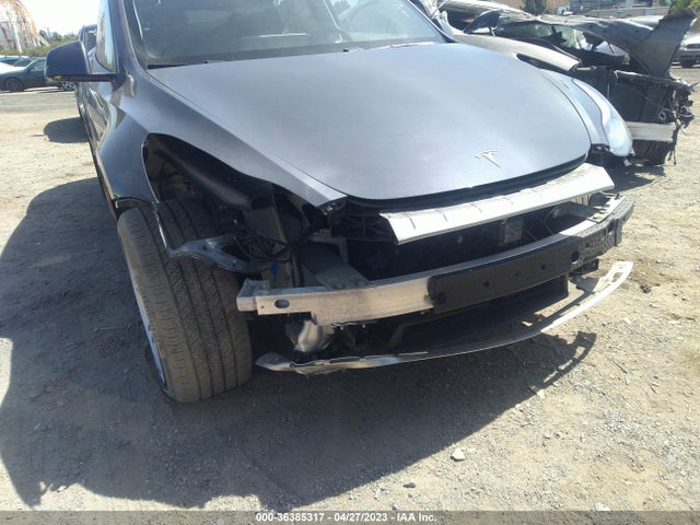 Tesla Model Y Long Range 2020 5YJYGDEE7LF047140 Image 8
