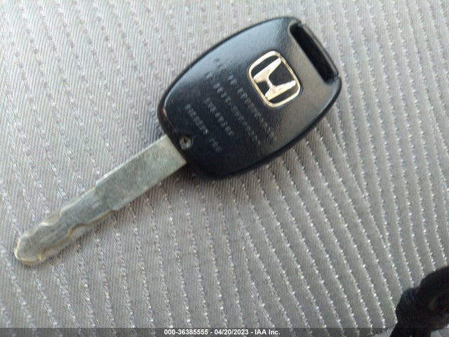 2015 HONDA PILOT EX VIN: 5FNYF3H48FB009355