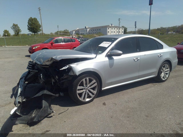 1VWLA7A35KC008752 Volkswagen Passat 2.0t Wolfsburg Edition