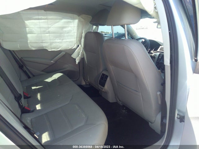 1VWLA7A35KC008752 Volkswagen Passat 2.0t Wolfsburg Edition
