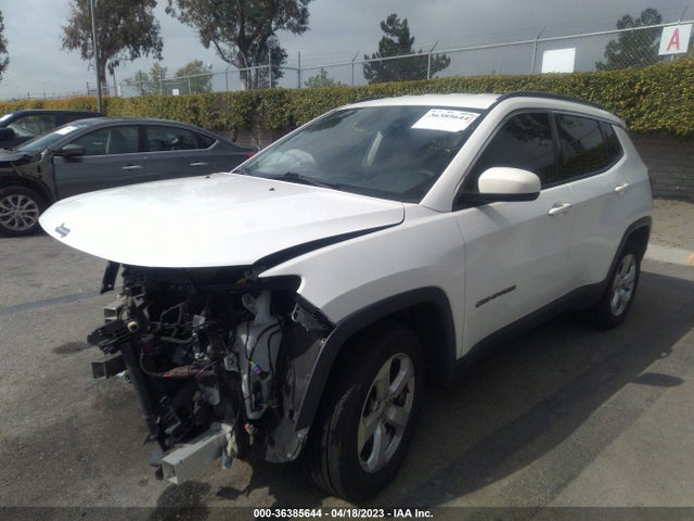 Jeep Compass Latitude 2018 3C4NJCBB3JT212883 Image 2
