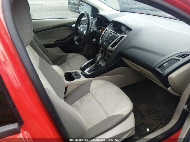 Ford FOCUS SE 2014 1FADP3F25EL144212 Image 6