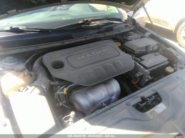 1C3CCCAB8FN637224 Chrysler 200 Limited