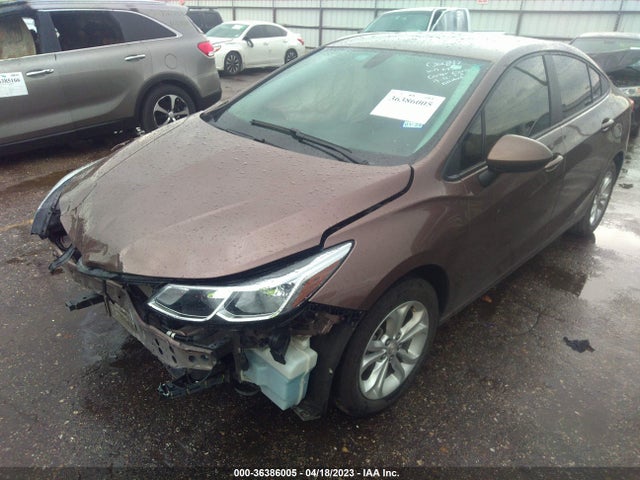 Chevrolet CRUZE LS 2019 1G1BC5SM4K7126832 Image 2