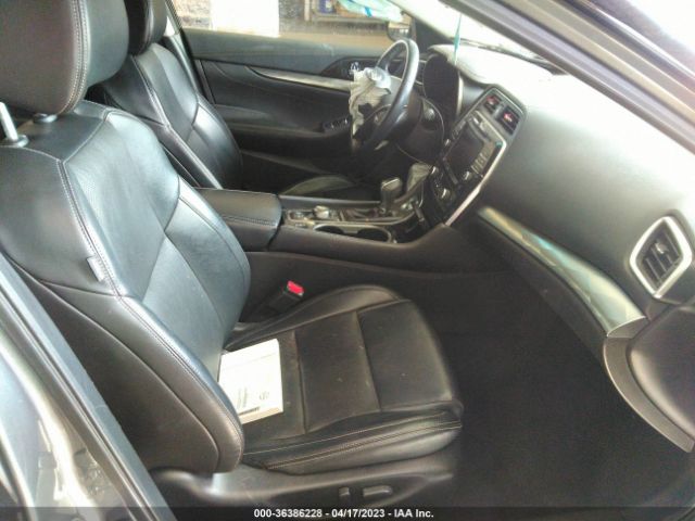 1N4AA6AV3KC365908 Nissan MAXIMA SV