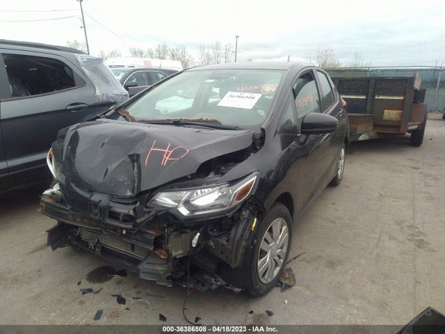 Honda FIT LX 2015 3HGGK5H53FM707090 Image 2