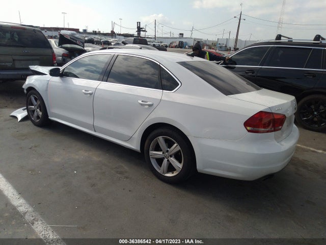 1VWBT7A30EC049266 Volkswagen PASSAT SE