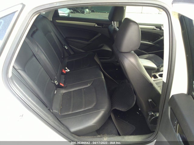 1VWBT7A30EC049266 Volkswagen PASSAT SE
